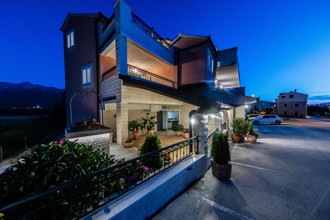 San Mihael Luxury Rooms 1 ดูโกโพลิเย ภายนอก รูปภาพ